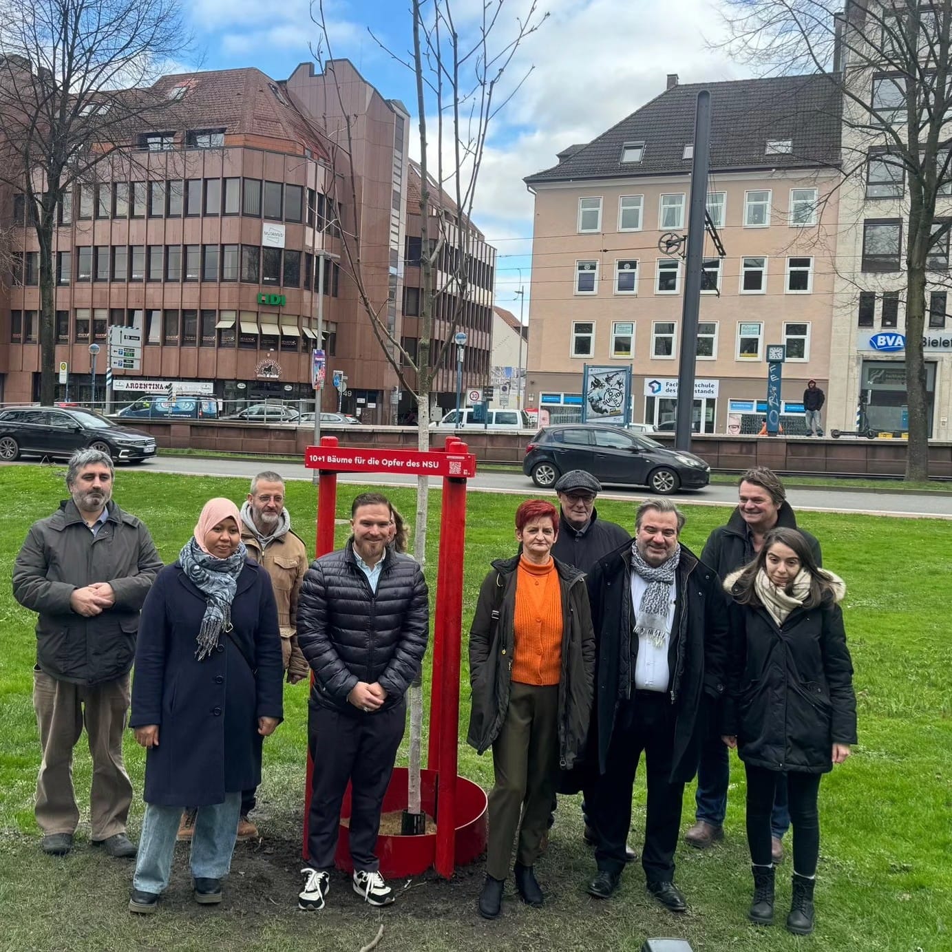 Umsetzung des Beschlusses „10+1 Bäume für die Opfer des NSU“ in Bielefeld.